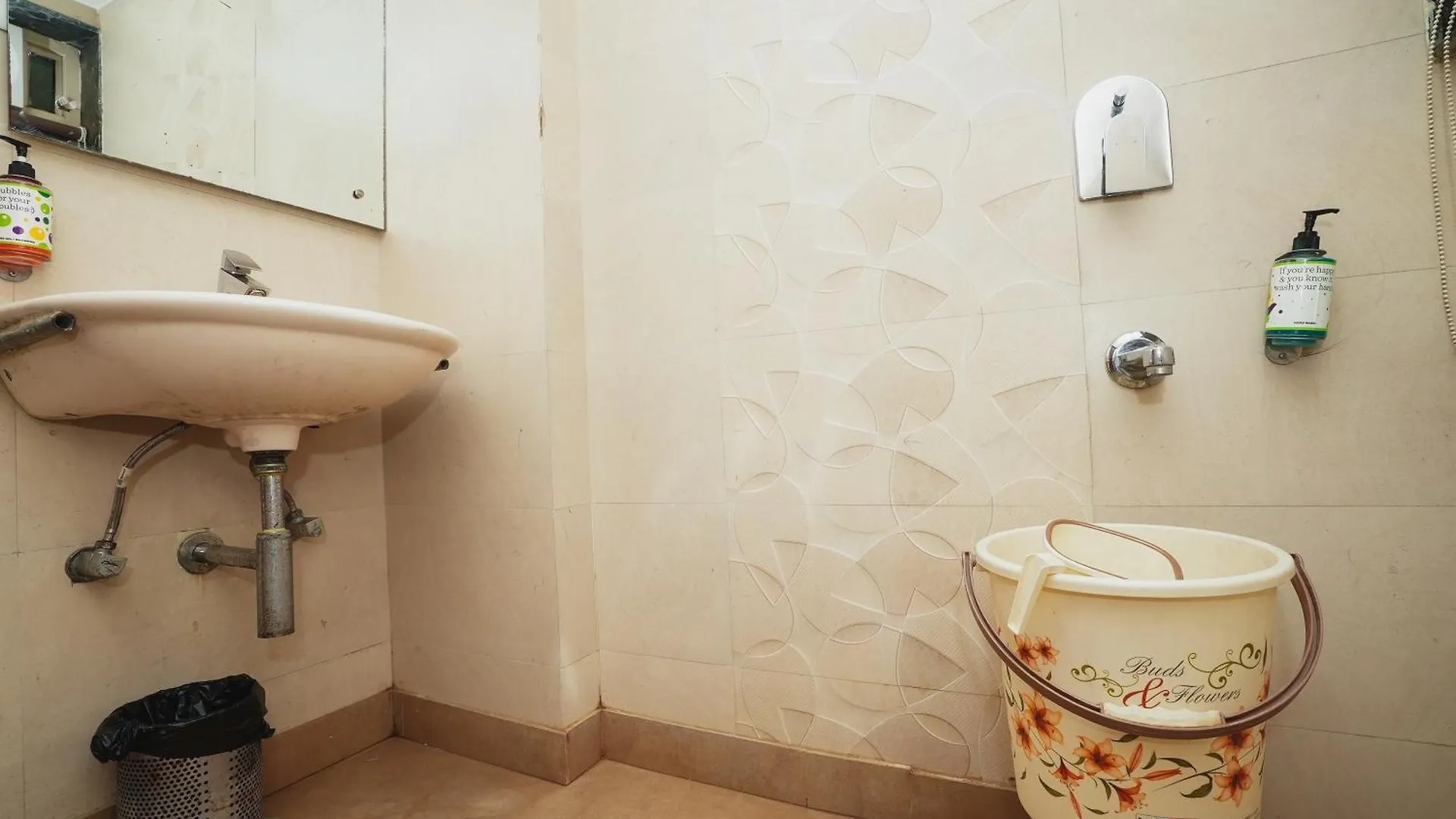 Hotel B Continental Delhi